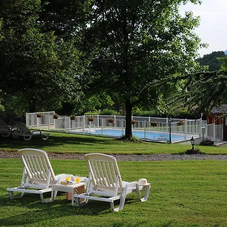 Chambres D'hotes Suites De La Tour 게스트하우스