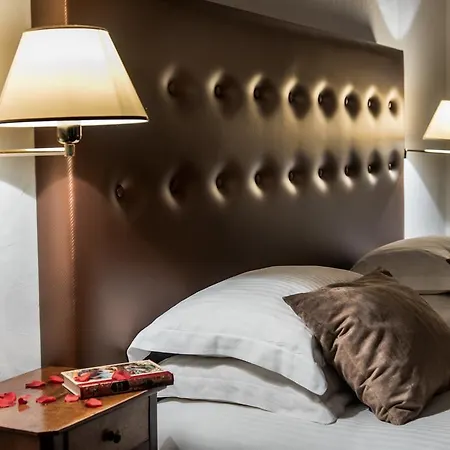 Chambres D'hotes Suites De La Tour Montailleur
